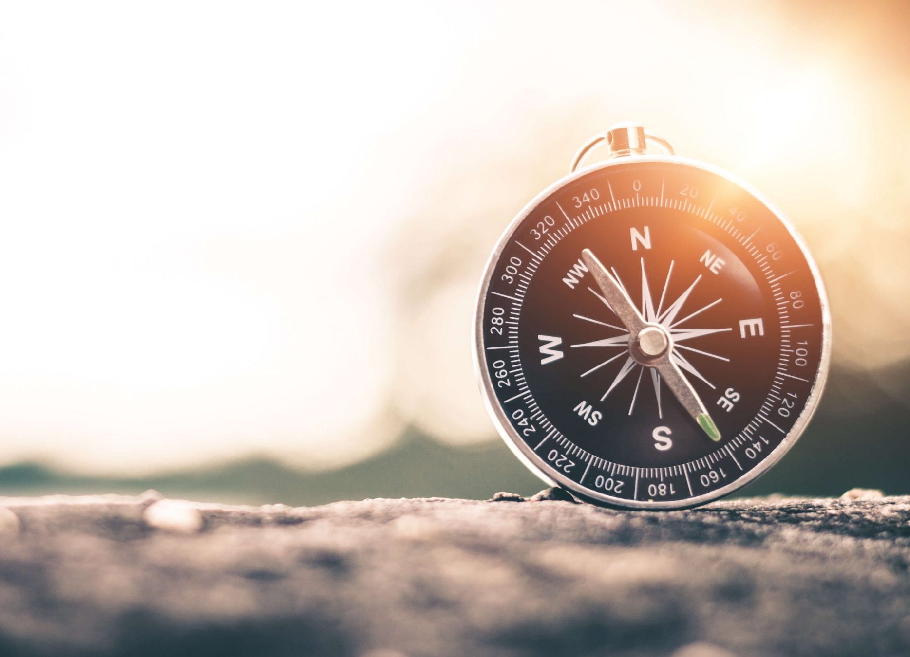 Del programa Akademia al éxito como economista, profesor y copywriter